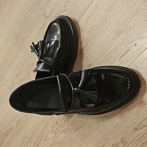 Dr. Martens Black Adrian Smooth Leather Tassel Loafer M8/W9